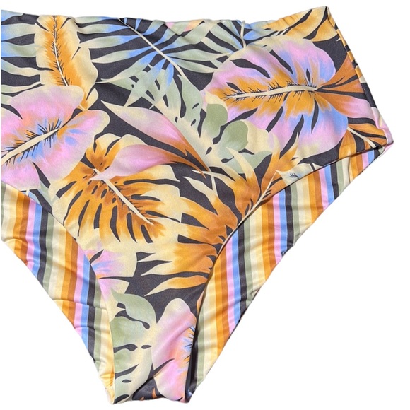 Billabong Reversible  Retro High Waisted Bottom - Picture 8 of 15